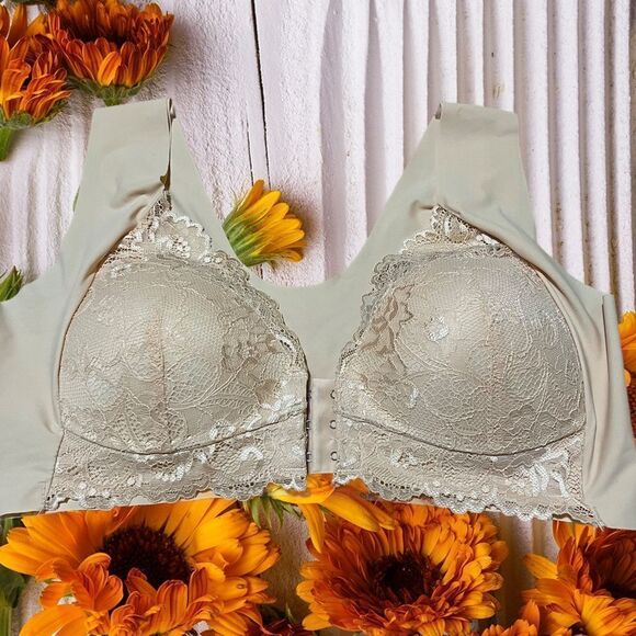 Peach front closure light padded bra - Picture 2 of 8